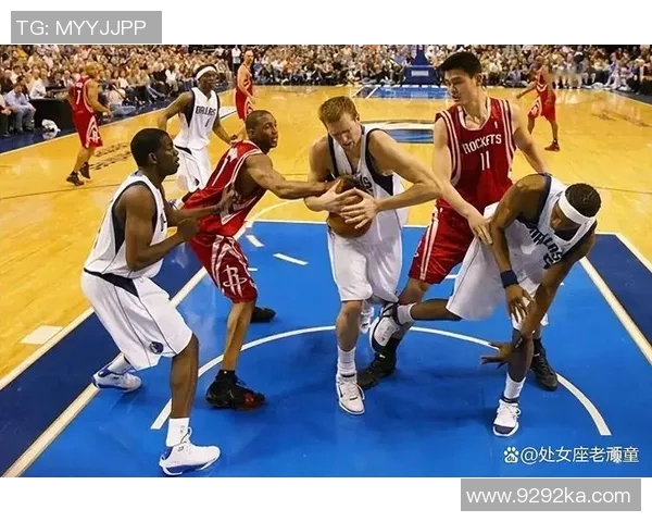 姚明领衔火箭对决小牛队的经典对抗赛回顾与精彩瞬间分析