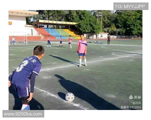 西安足球队意识争议引发热议球迷对球队表现和管理的不同看法